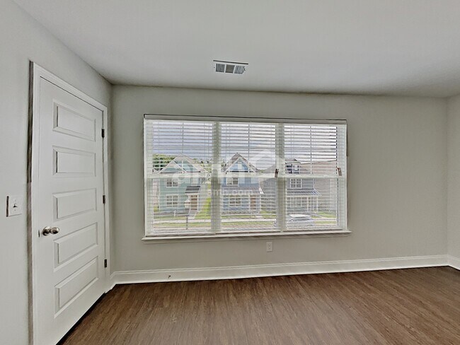 Building Photo - 5317 Tupelo St