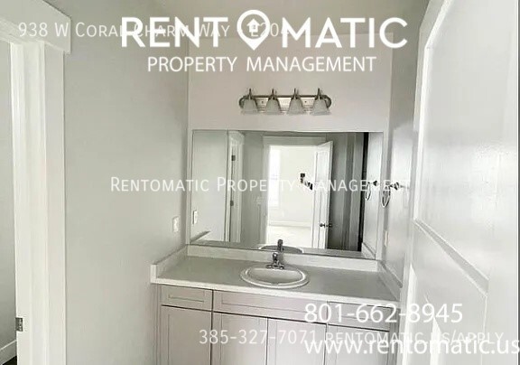 Building Photo - 938 W Coral Charm Wy