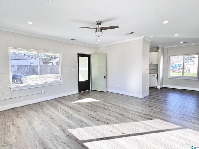 Building Photo - 1640 57th St