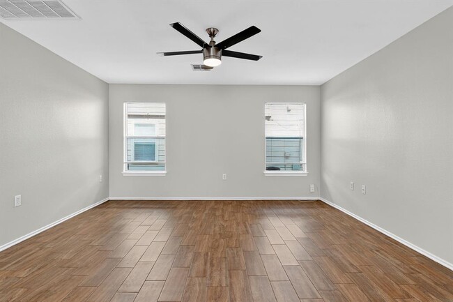 Building Photo - 1520 Anise Dr