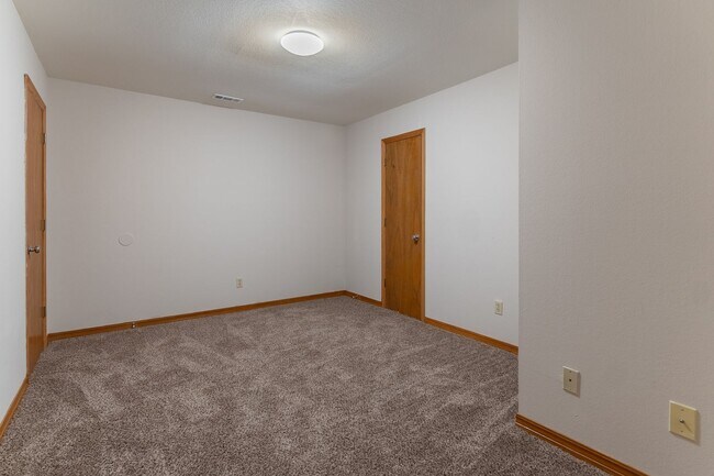 Building Photo - 1807 Pointer Ln