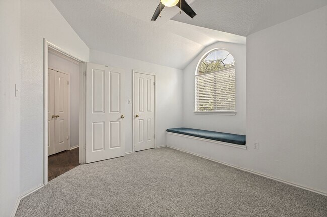 Building Photo - 3027 Fall Mist Dr