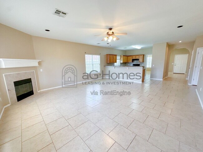 Building Photo - 5925 SE 69th St