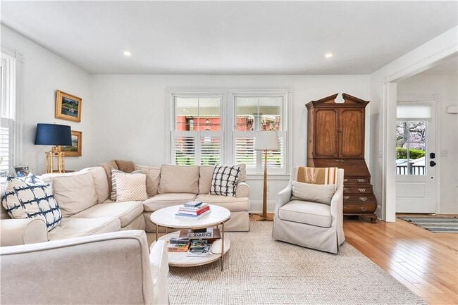 Building Photo - 12 Observatory Ave