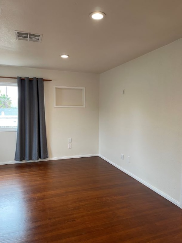 Building Photo - 1530 Drexel Dr