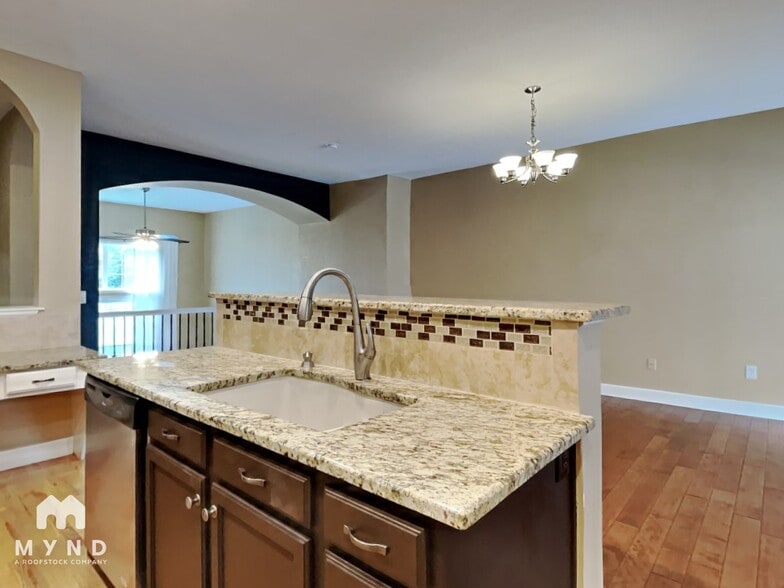 Building Photo - 3759 S Dayton Way