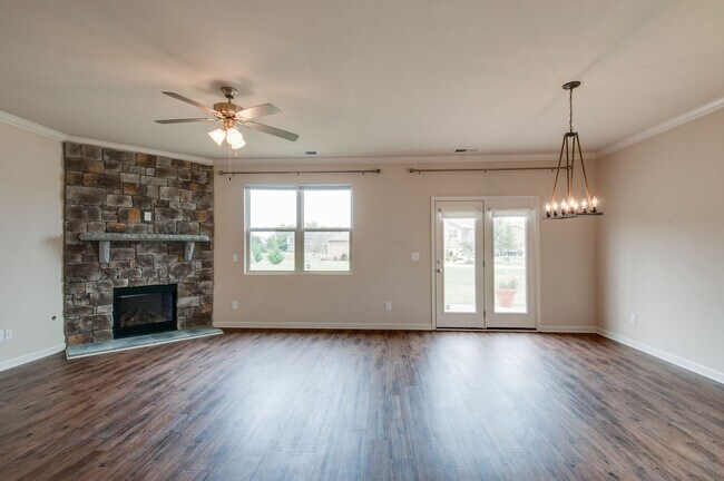 Building Photo - Gorgeous 4BR/2.5BA+Bonus executive home for lease in M'boro now! Triple Rockvale schools!