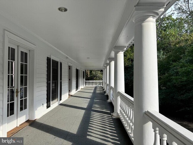 Building Photo - 10856 Patowmack Dr