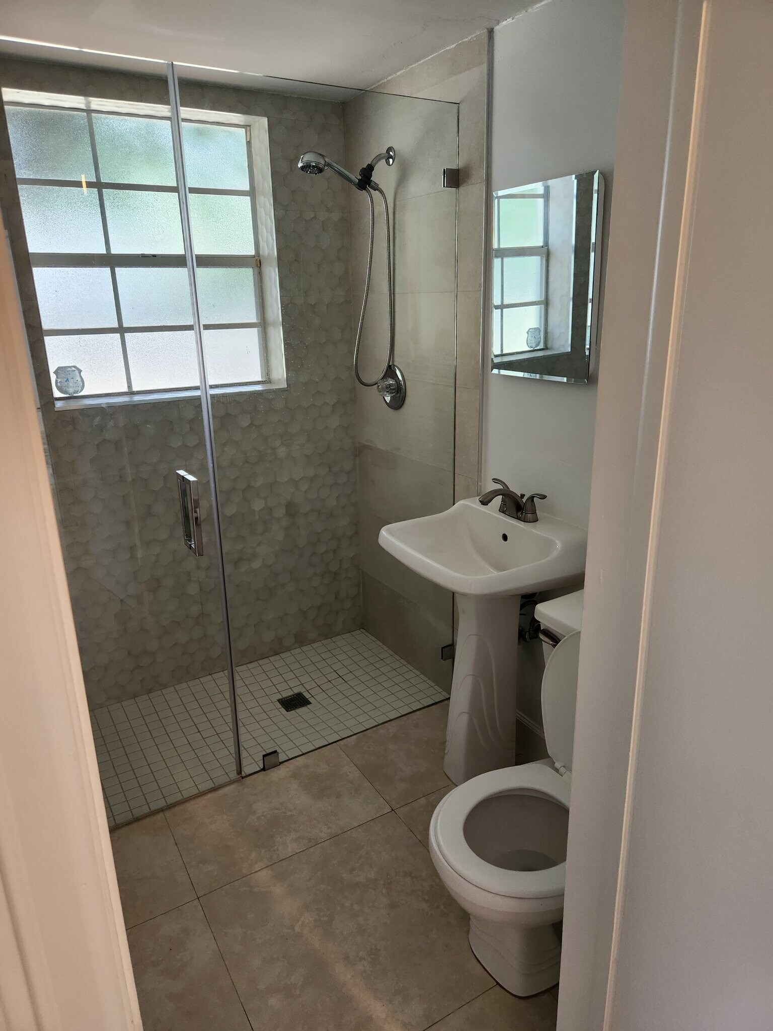 Building Photo - 11455 SW 82nd Ave