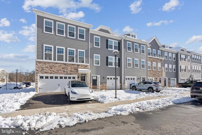 Building Photo - 12 Palermo Ln