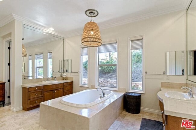 Building Photo - 2860 Dewdrop Pl