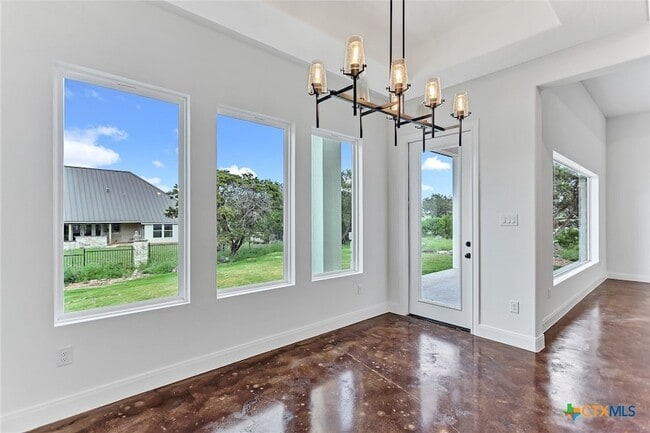 Building Photo - 102 Prairie