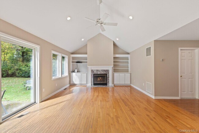 Building Photo - 19 Rockledge Rd
