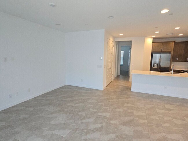 Building Photo - Newly built 3bed 2 bath townhome in mesa
