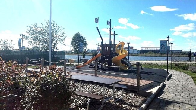 Building Photo - 125 Riverview Ct