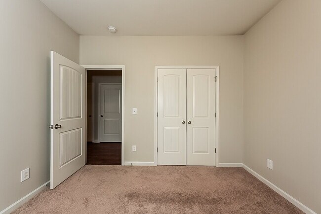 Building Photo - 700 Feldwood Ln