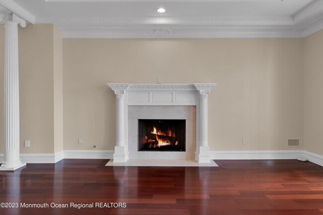 Building Photo - 131 Oval Rd