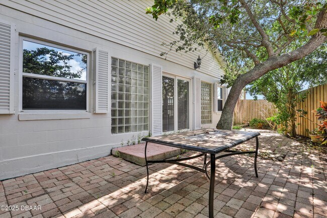 Building Photo - 44 Capistrano Dr