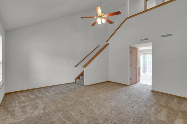 Building Photo - 601 Glenstone Dr