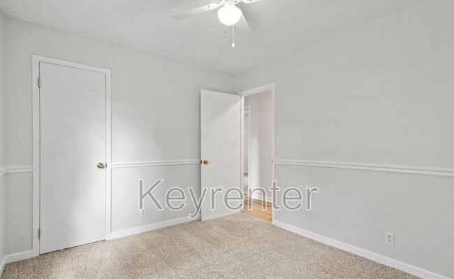 Building Photo - 6600 Woodcock Cir