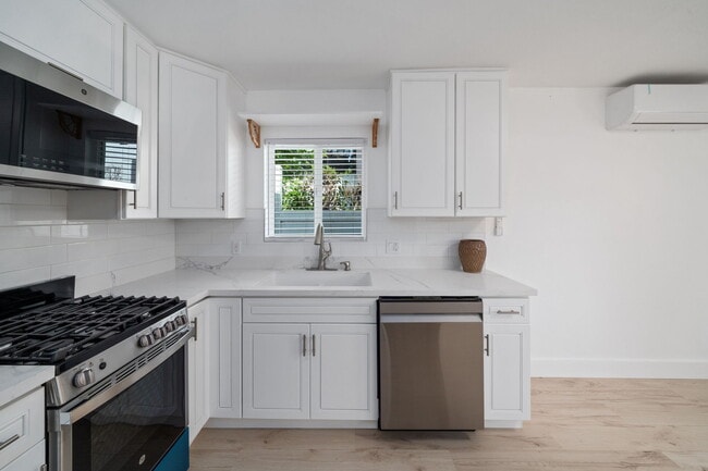 Building Photo - 4714 Berryman Ave