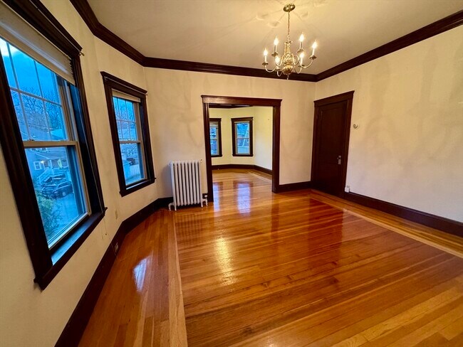 Building Photo - 9-11 Lincoln St