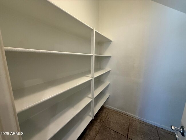 Building Photo - 2807 E Desert Broom Pl