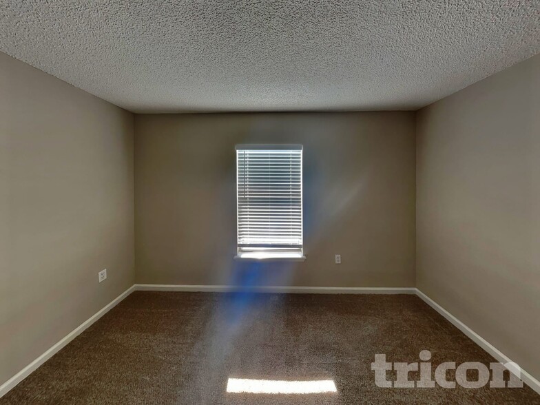 Building Photo - 3346 Double Ln