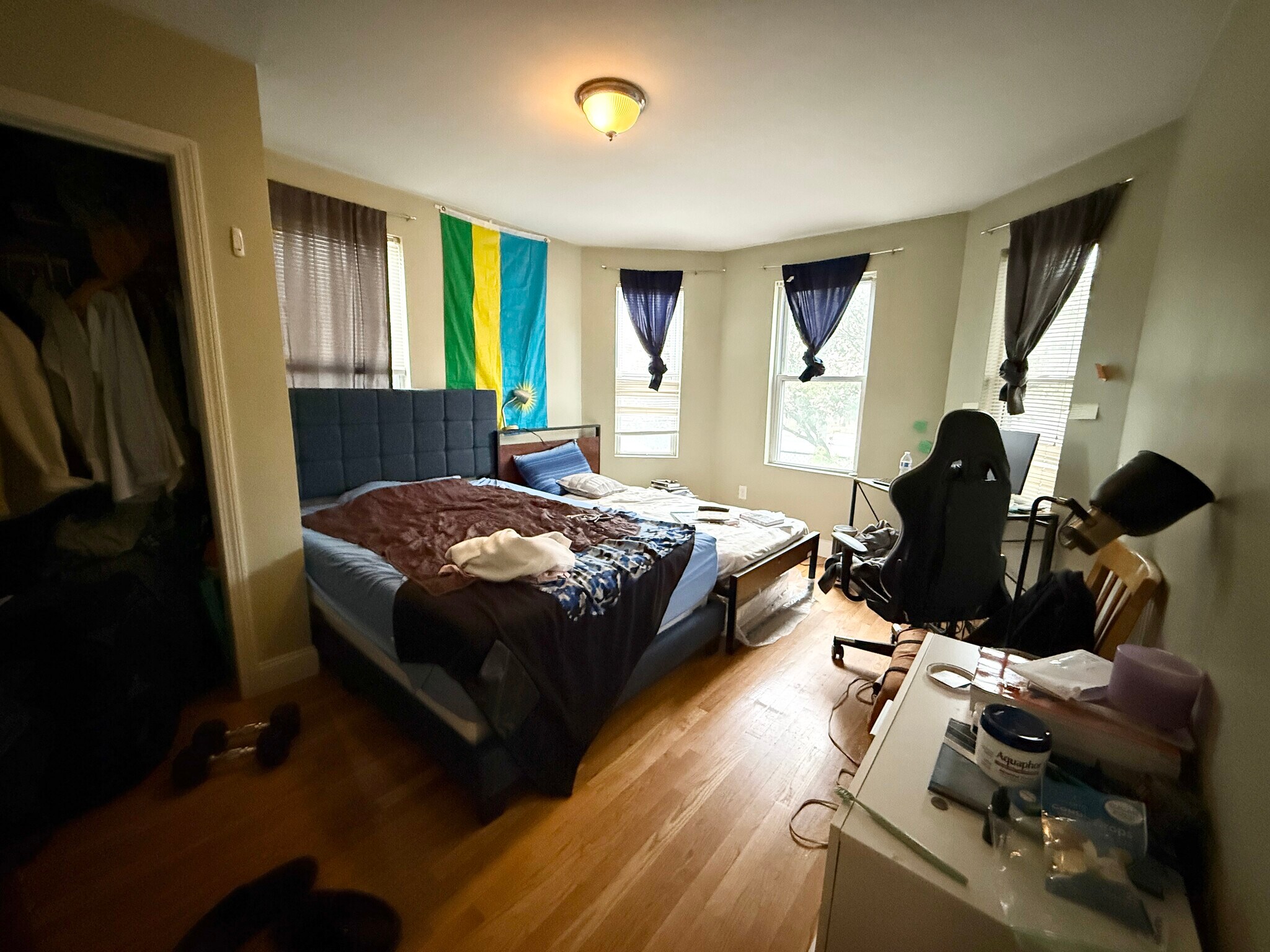 Building Photo - 3977 Washington St