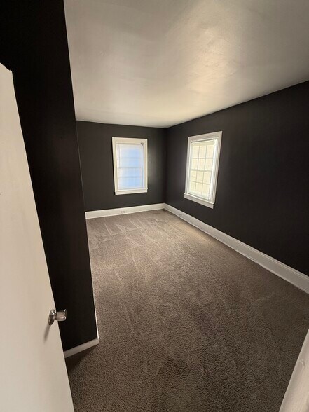 Building Photo - 56 S Pershing Ave