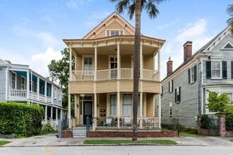 Building Photo - 2 bed / 2 bath ~ Mazyck - Wraggborough Neighborhood