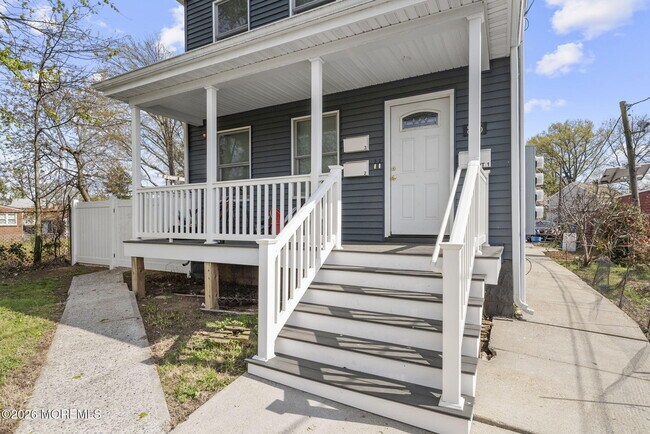 Building Photo - 816 King Georges Rd