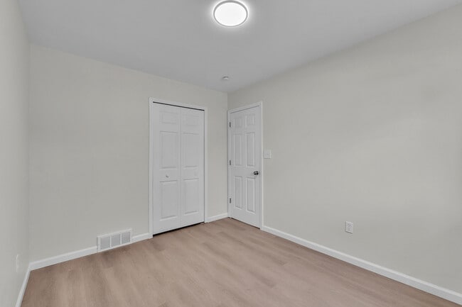 Building Photo - 20540 Colman St