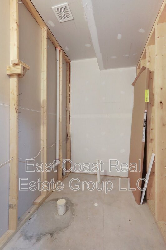 Building Photo - 15 Britania Ct