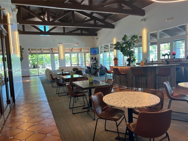 Building Photo - 10700 NW 66th St