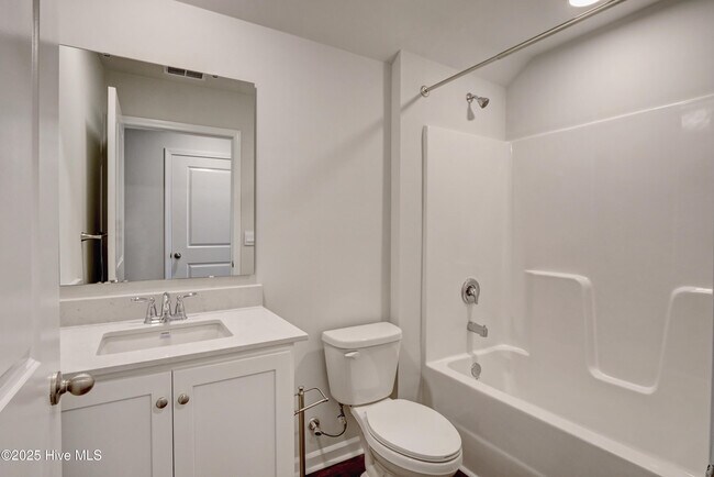 Building Photo - 1329 Clendon Cir