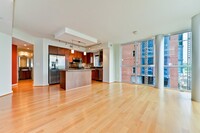 Building Photo - Modern 2br/2ba at Navy Yard