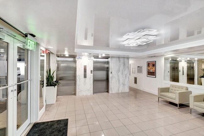 Building Photo - 401 Ocean Dr