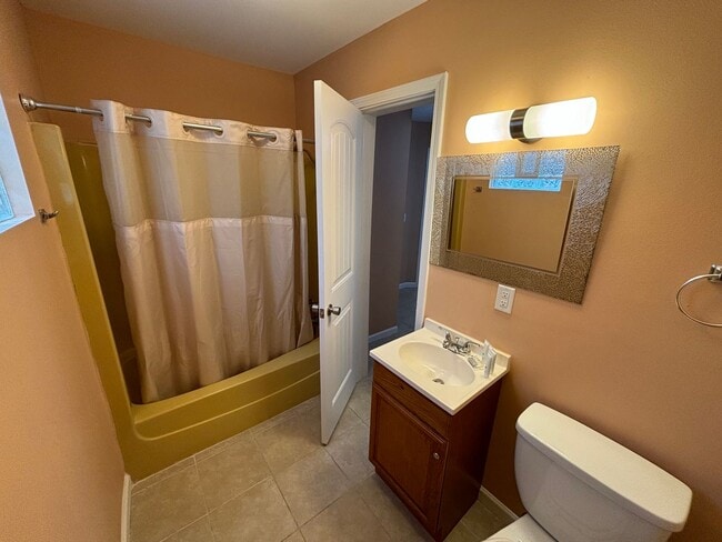 Building Photo - 118 Monahan Drive- Unit I Fort Walton Beac...