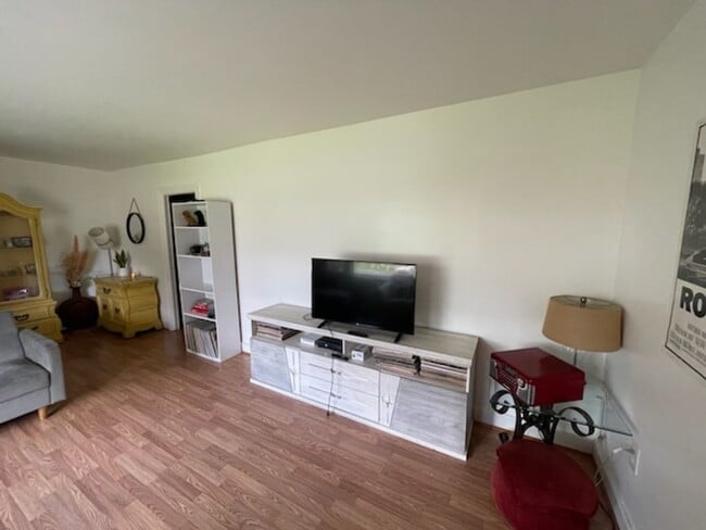 Building Photo - 7305 Harrison Ave