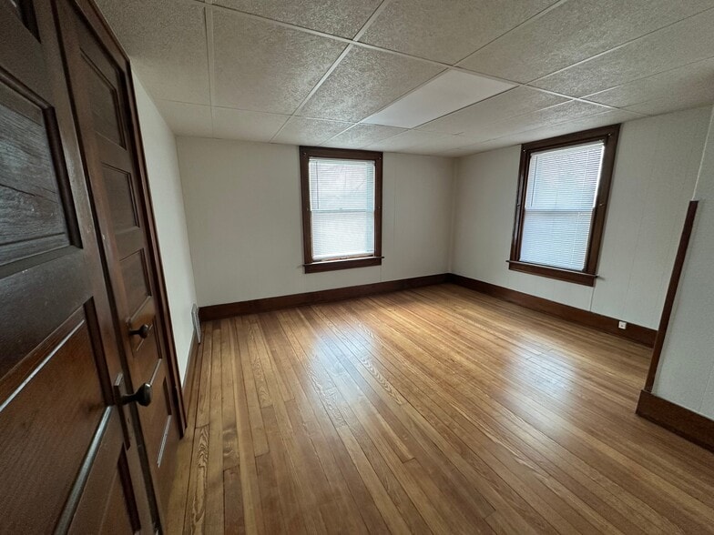 Building Photo - 401 N Hubbard St