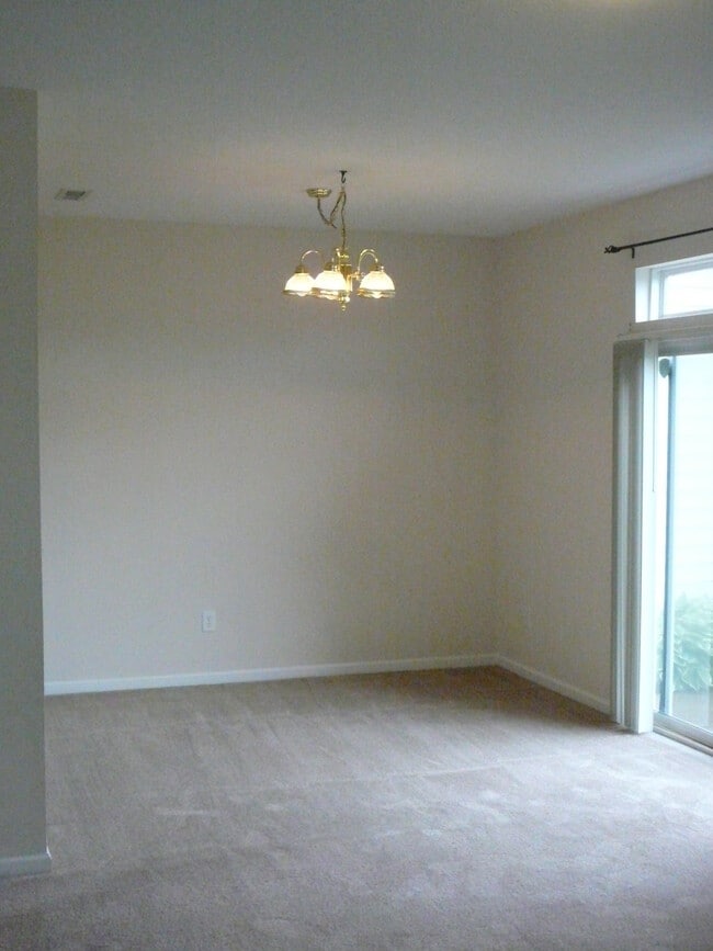 Building Photo - 7040 Forrester Ln