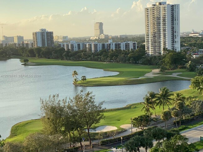 Building Photo - 20185 E Country Club Dr