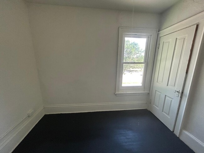Building Photo - 120 S Blair St