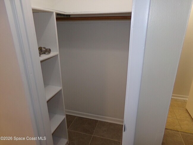 Building Photo - 296 San Juan Cir