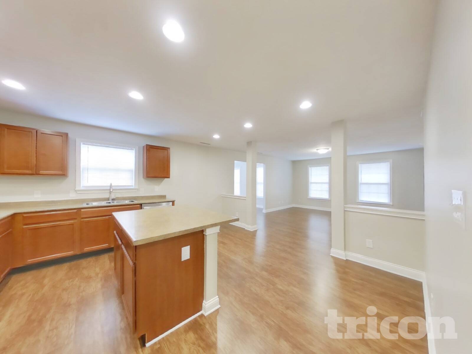 Building Photo - 722 Chestnut Ln