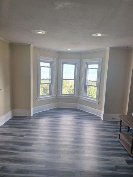 Building Photo - 33 Bay View Terrace