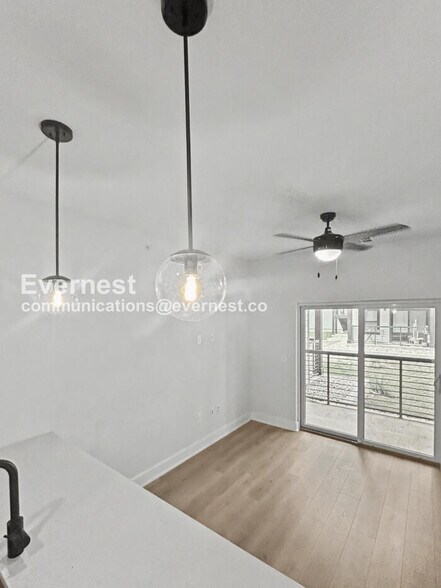 Building Photo - 3101 Govalle Ave