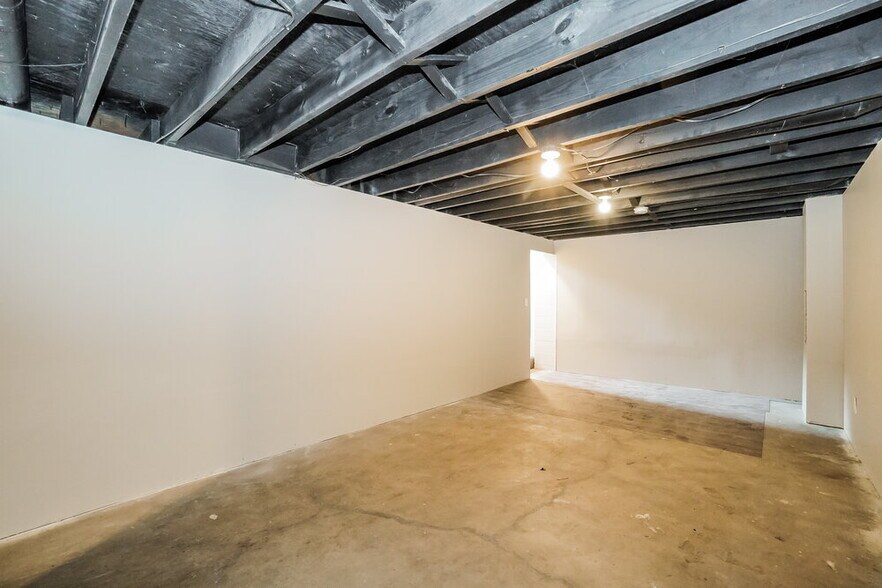 Building Photo - 2149 Kingshaven Pl