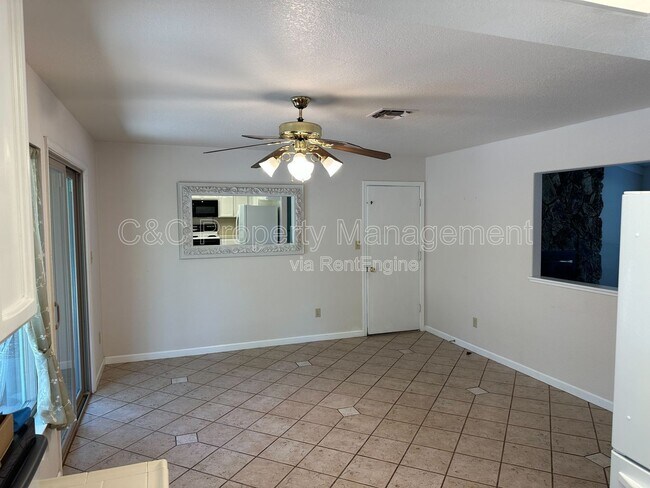 Building Photo - 8190 E Granite Dr